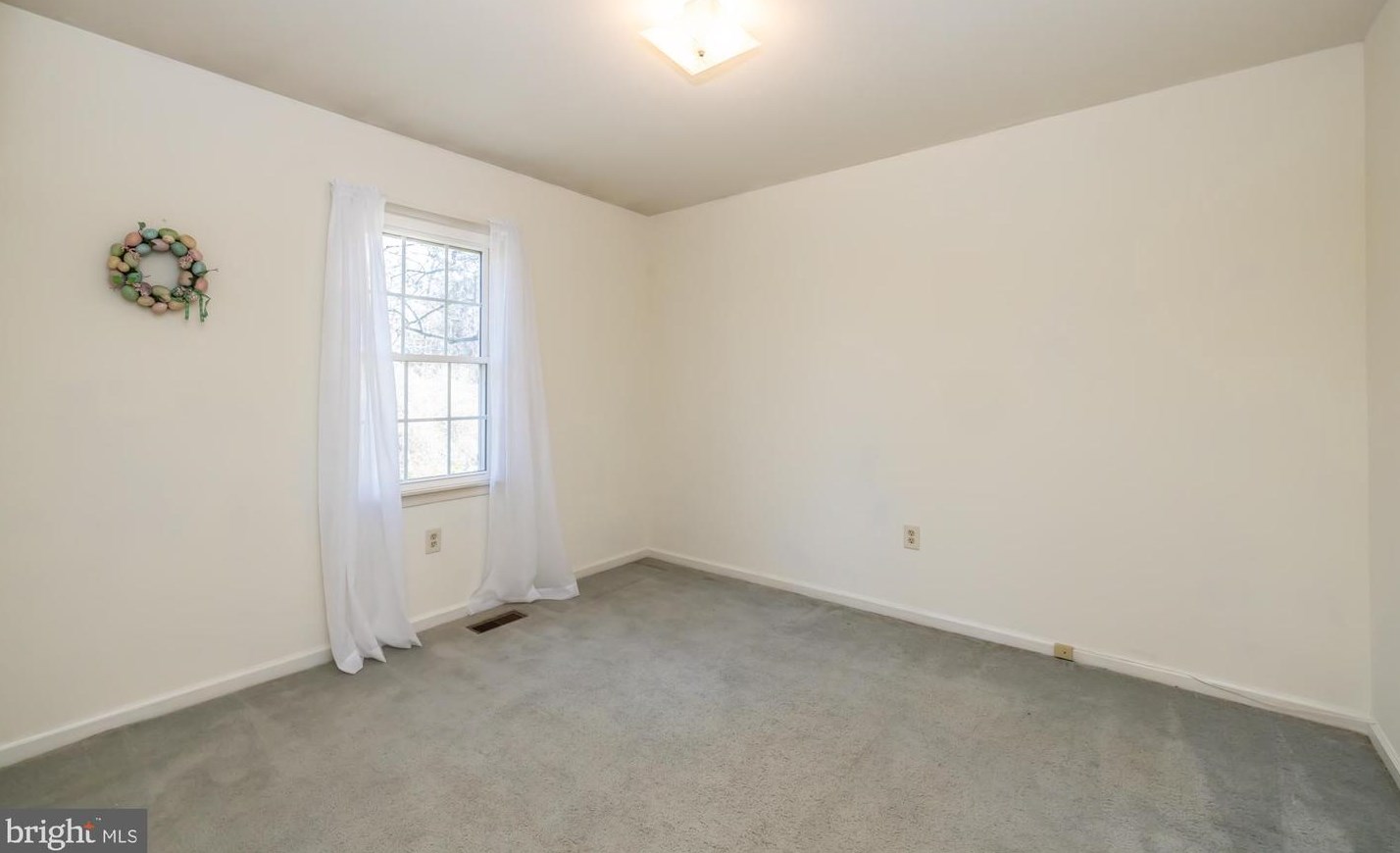 321 Courtney Cir, West Chester PA  19382-4871 exterior