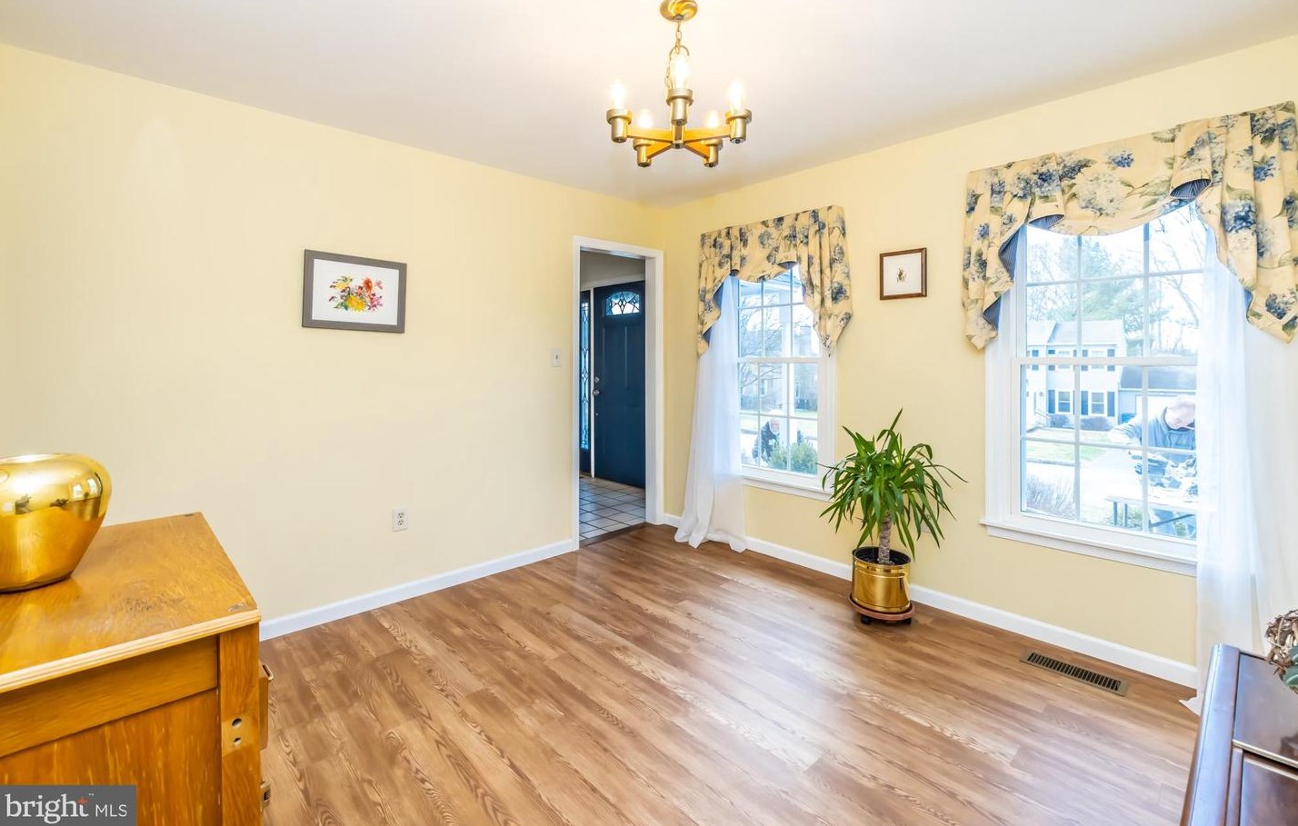 321 Courtney Cir, West Chester PA  19382-4871 exterior