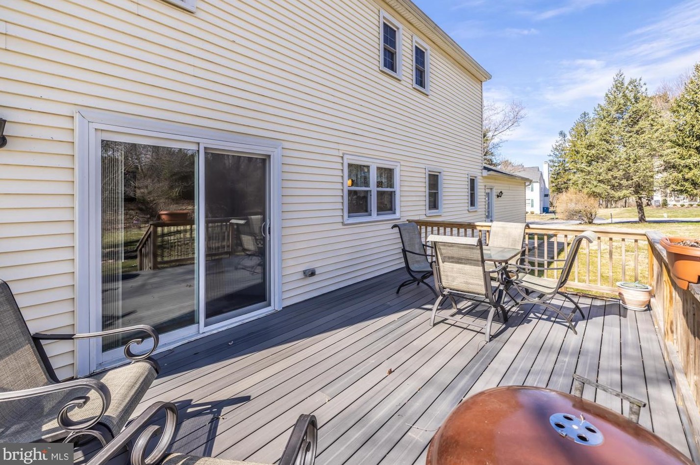 321 Courtney Cir, West Chester PA  19382-4871 exterior