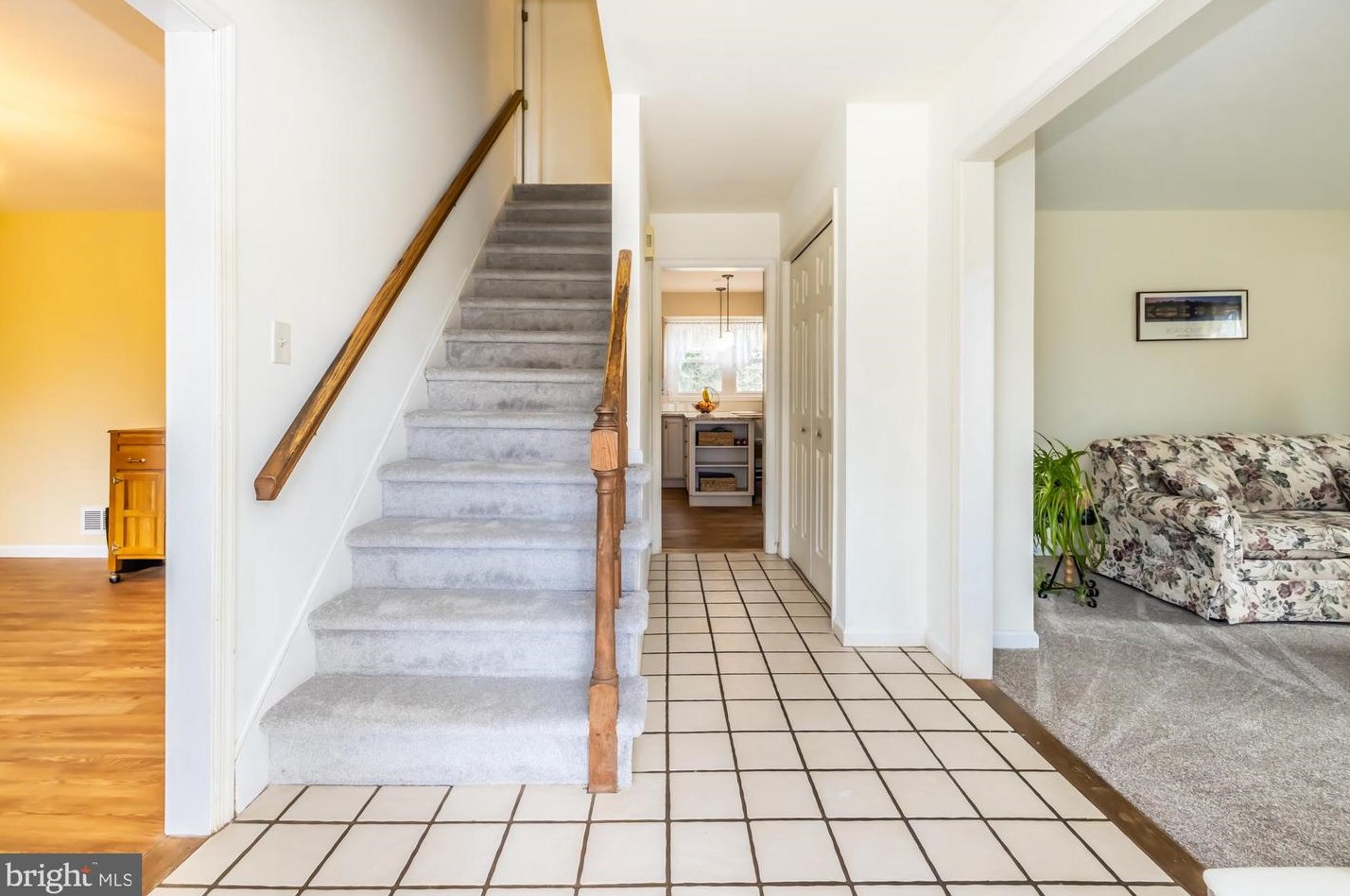 321 Courtney Cir, West Chester PA  19382-4871 exterior