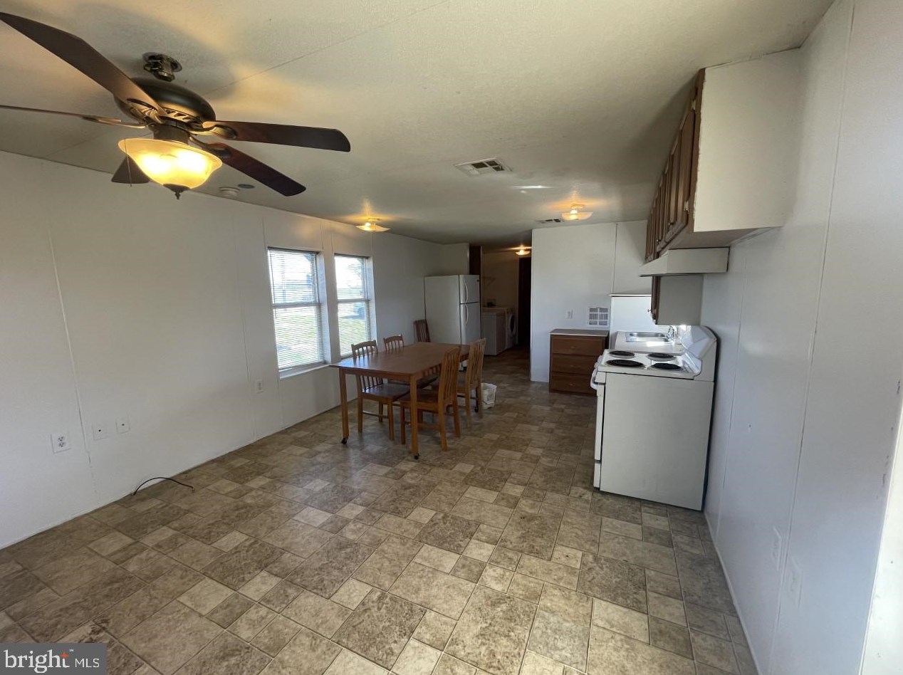 835 Old Forge Rd, Oxford PA  19363-2238 exterior