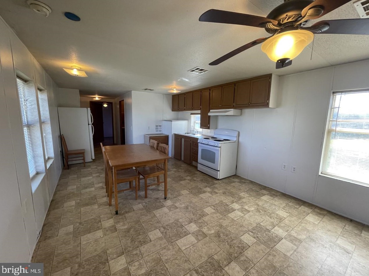 835 Old Forge Rd, Oxford PA  19363-2238 exterior