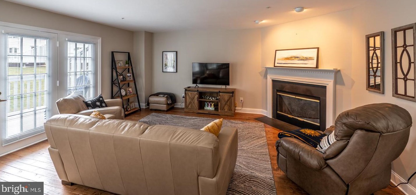 563 Saxony Dr, Exton PA  19341-2067 exterior