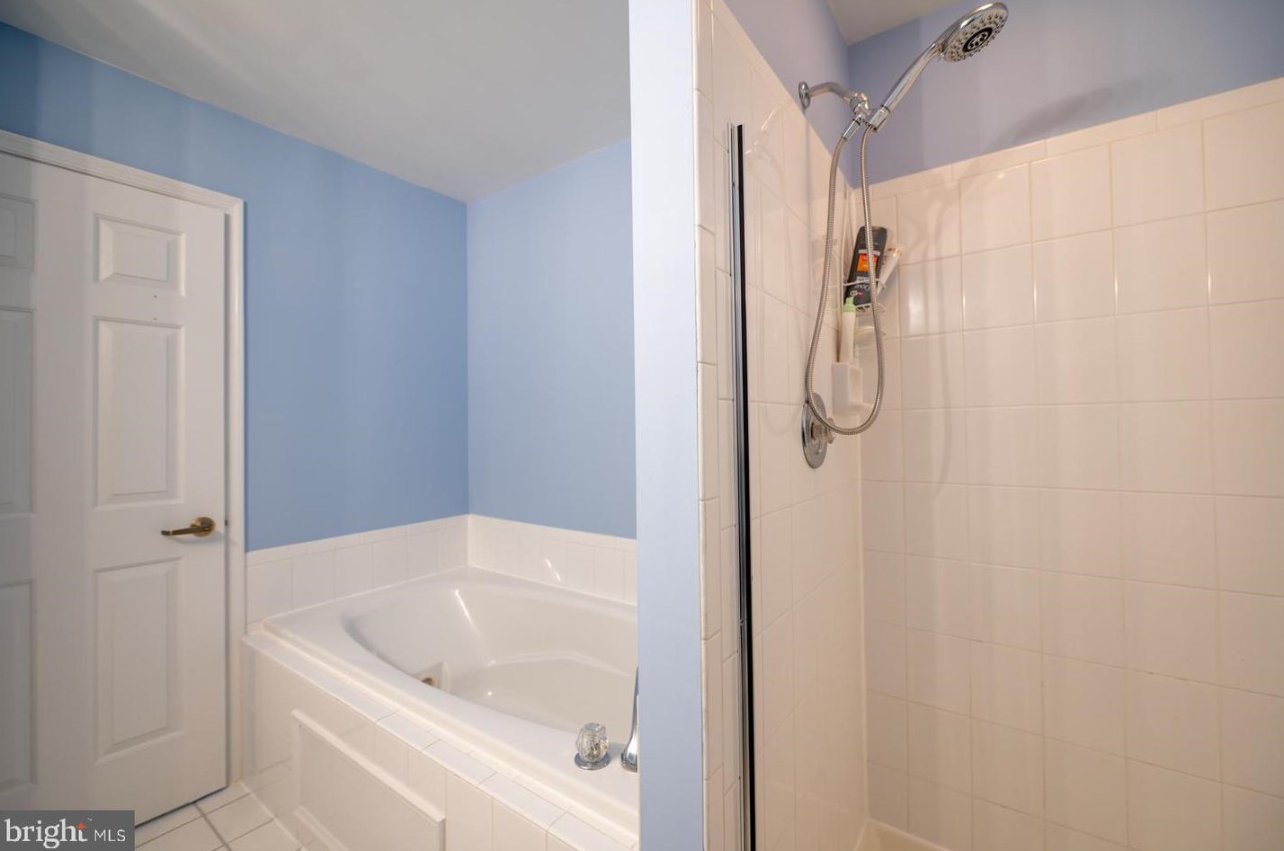 563 Saxony Dr, Exton PA  19341-2067 exterior