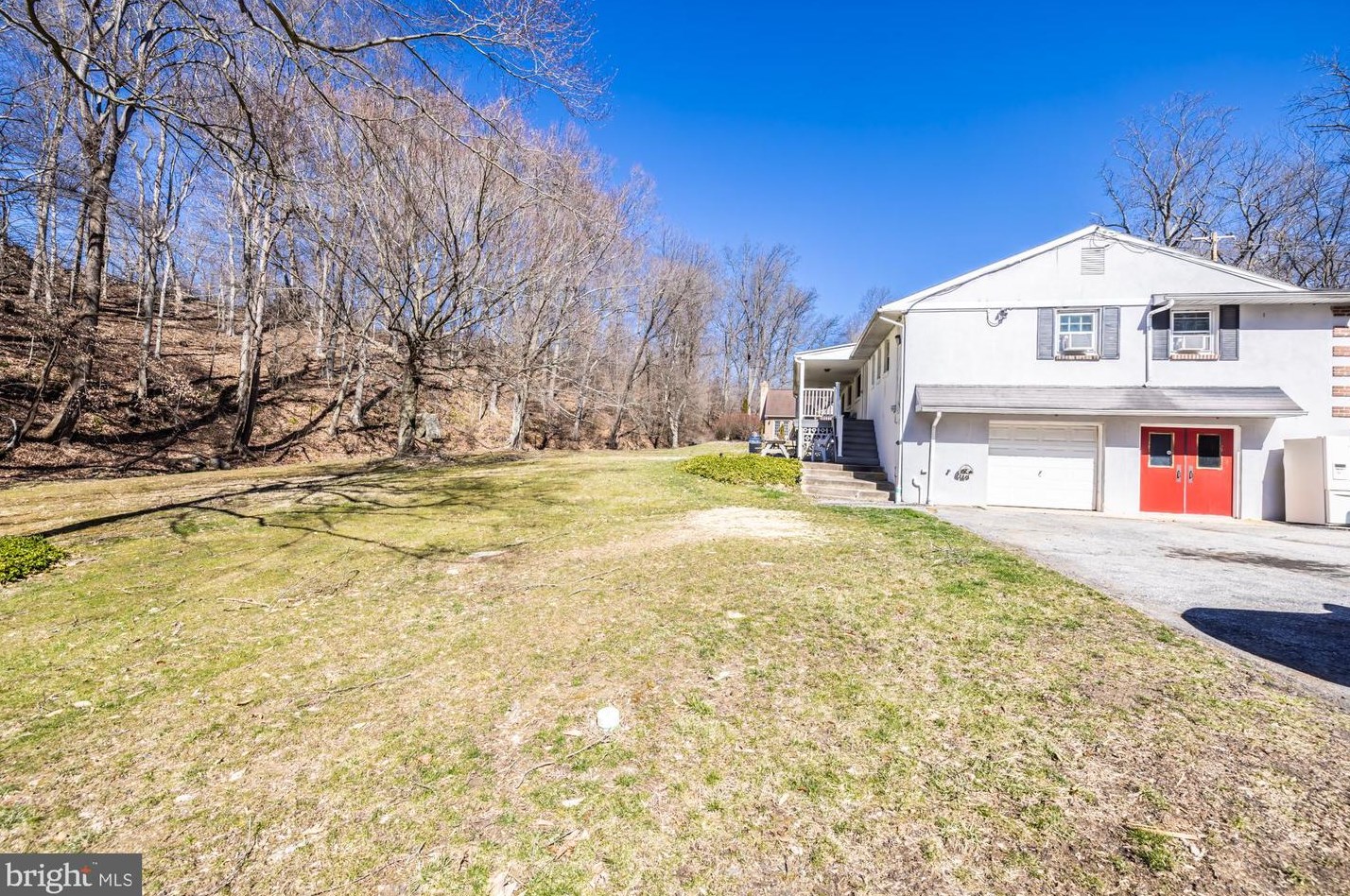 143 Pratts Dam Rd, Romansville PA  19320-1376 exterior