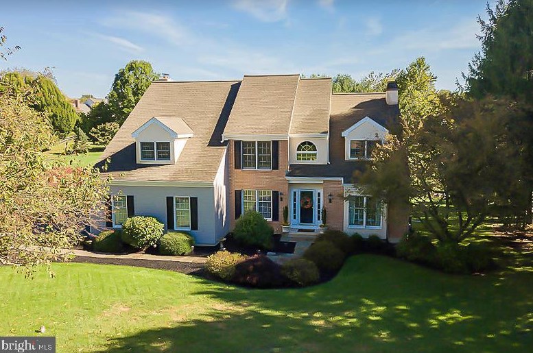 203 Southside Cir, Downingtown PA  19335-4428 exterior