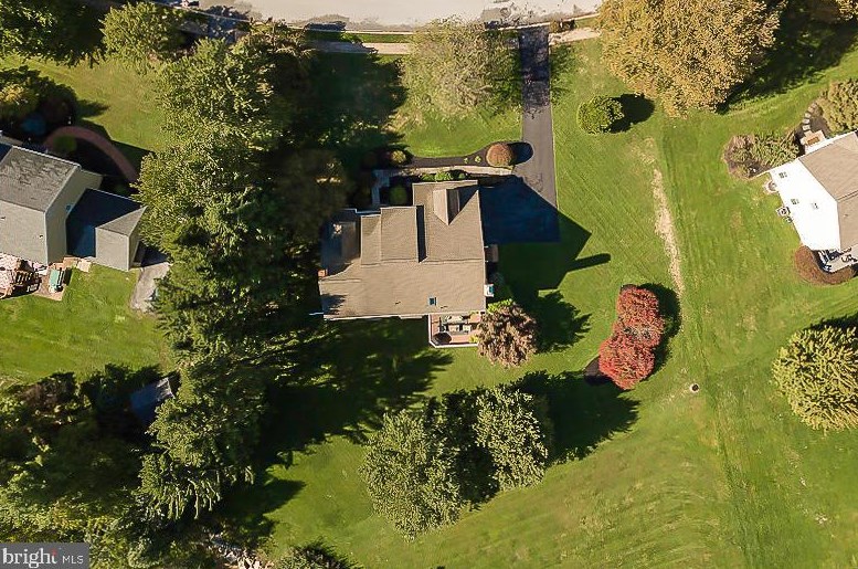 203 Southside Cir, Downingtown PA  19335-4428 exterior