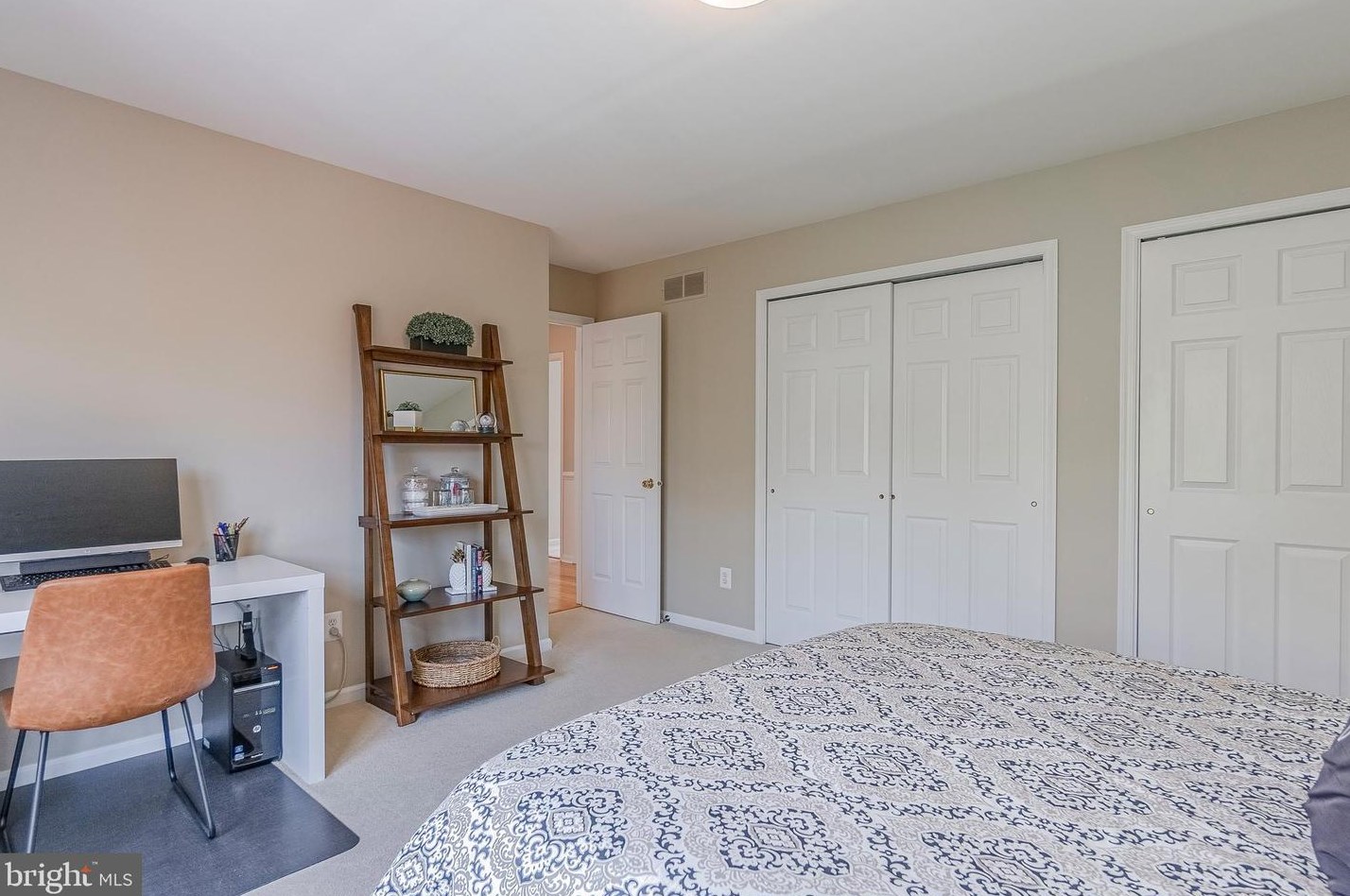 203 Southside Cir, Downingtown PA  19335-4428 exterior