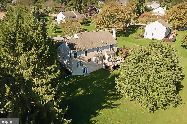 203 Southside Cir, Downingtown PA  19335-4428 exterior