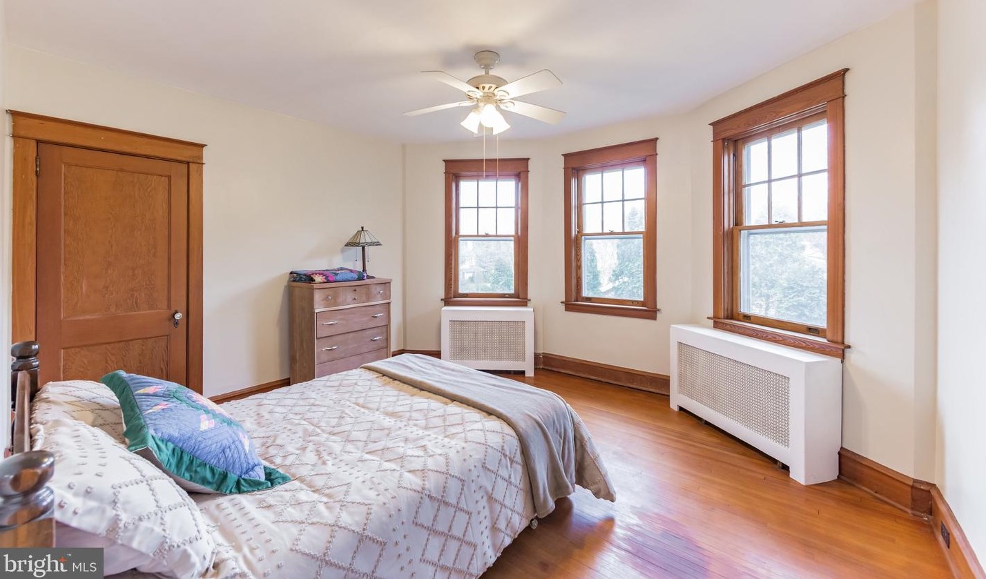 1206 Walnut St, Romansville PA  19320-3812 exterior