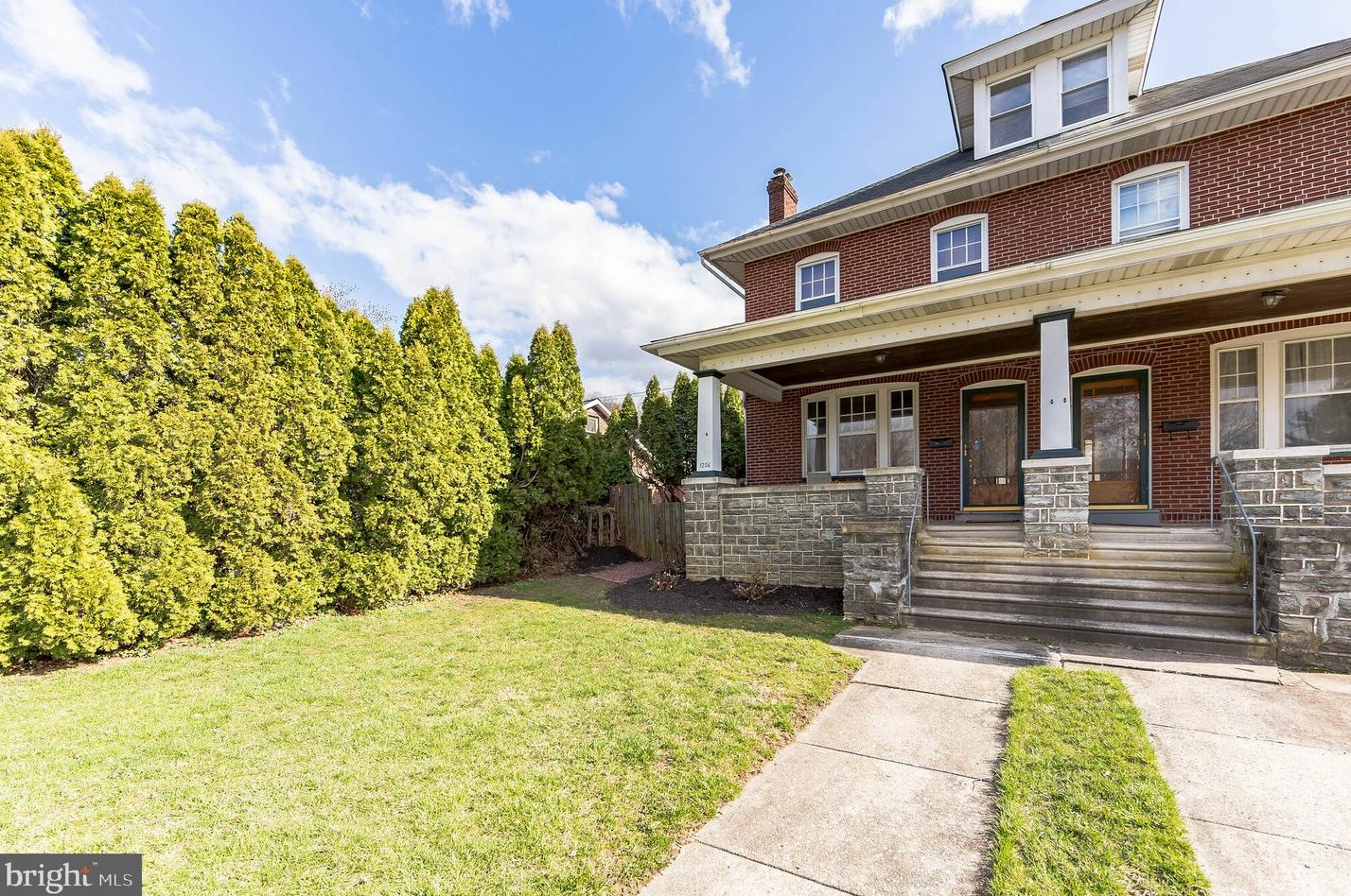 1206 Walnut St, Romansville PA  19320-3812 exterior