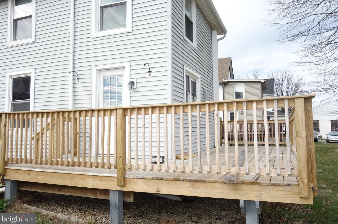 271 3rd St, Oxford PA  19363-1400 exterior