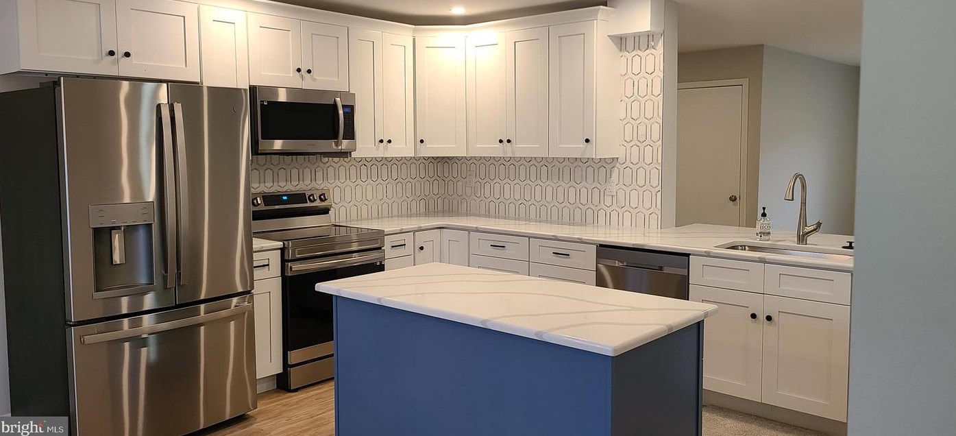 433 Carmarthen Ct, Exton PA  19341-1489 exterior