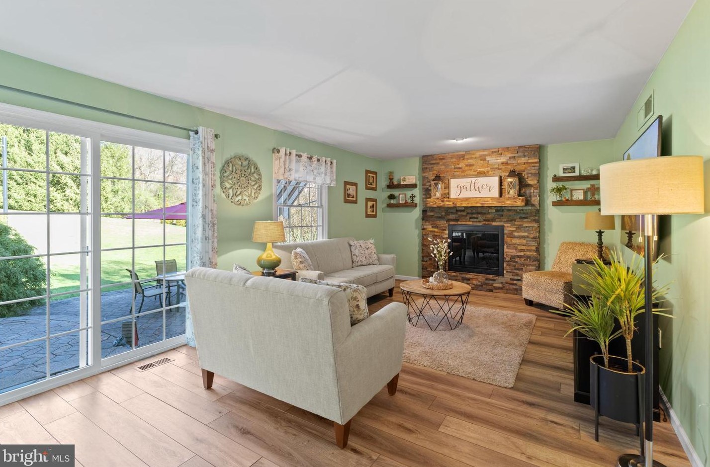 106 Freedom Vly Cir, Romansville PA  19320-1358 exterior