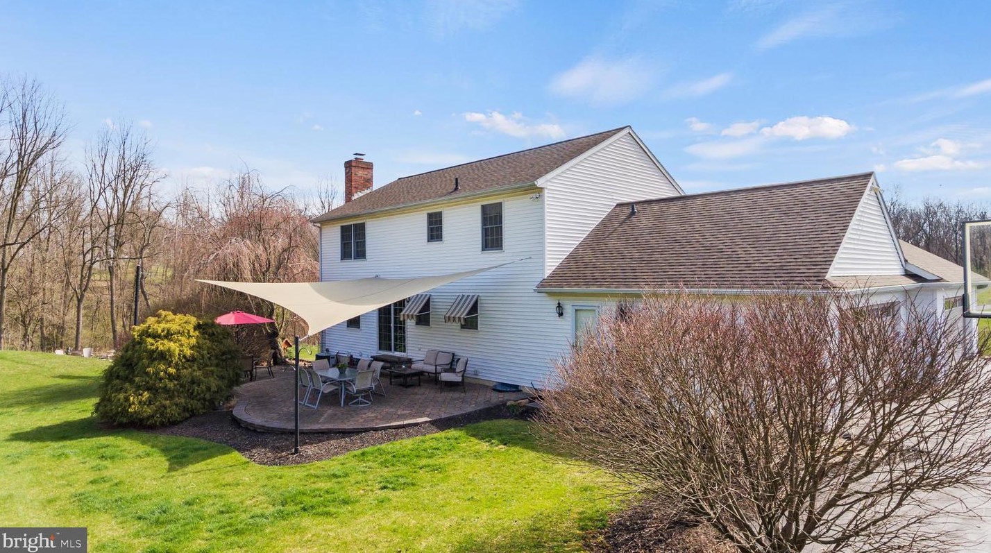 106 Freedom Vly Cir, Romansville PA  19320-1358 exterior