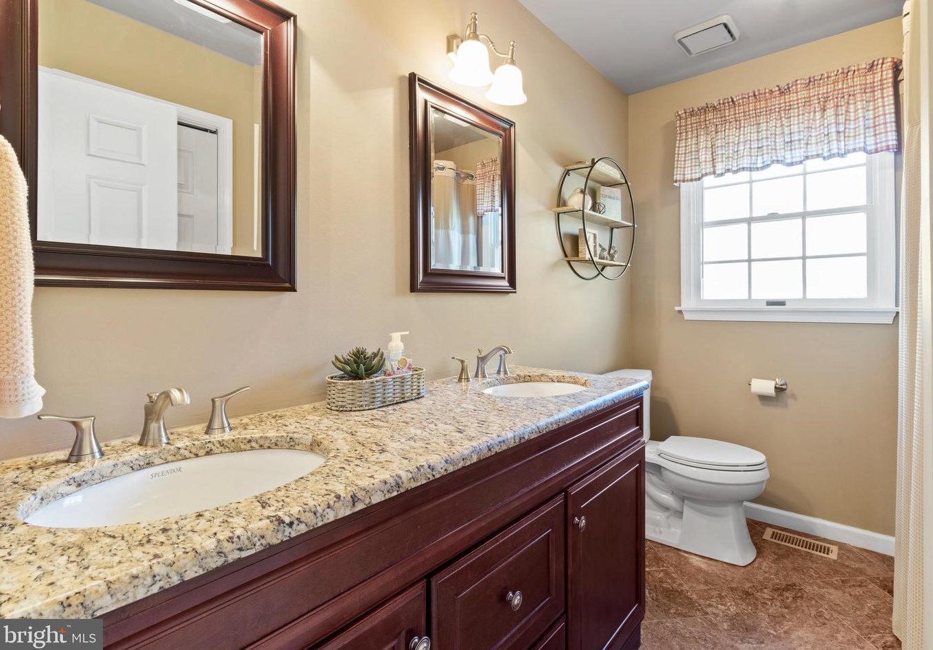 106 Freedom Vly Cir, Romansville PA  19320-1358 exterior