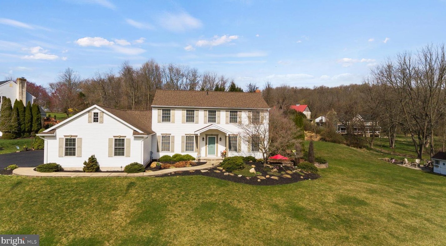 106 Freedom Vly Cir, Romansville PA  19320-1358 exterior