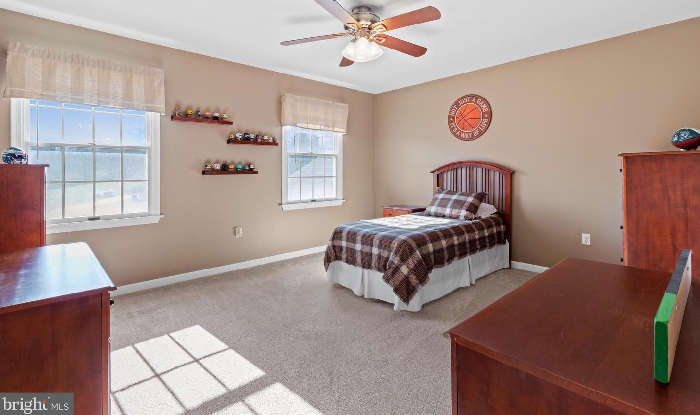 106 Freedom Vly Cir, Romansville PA  19320-1358 exterior