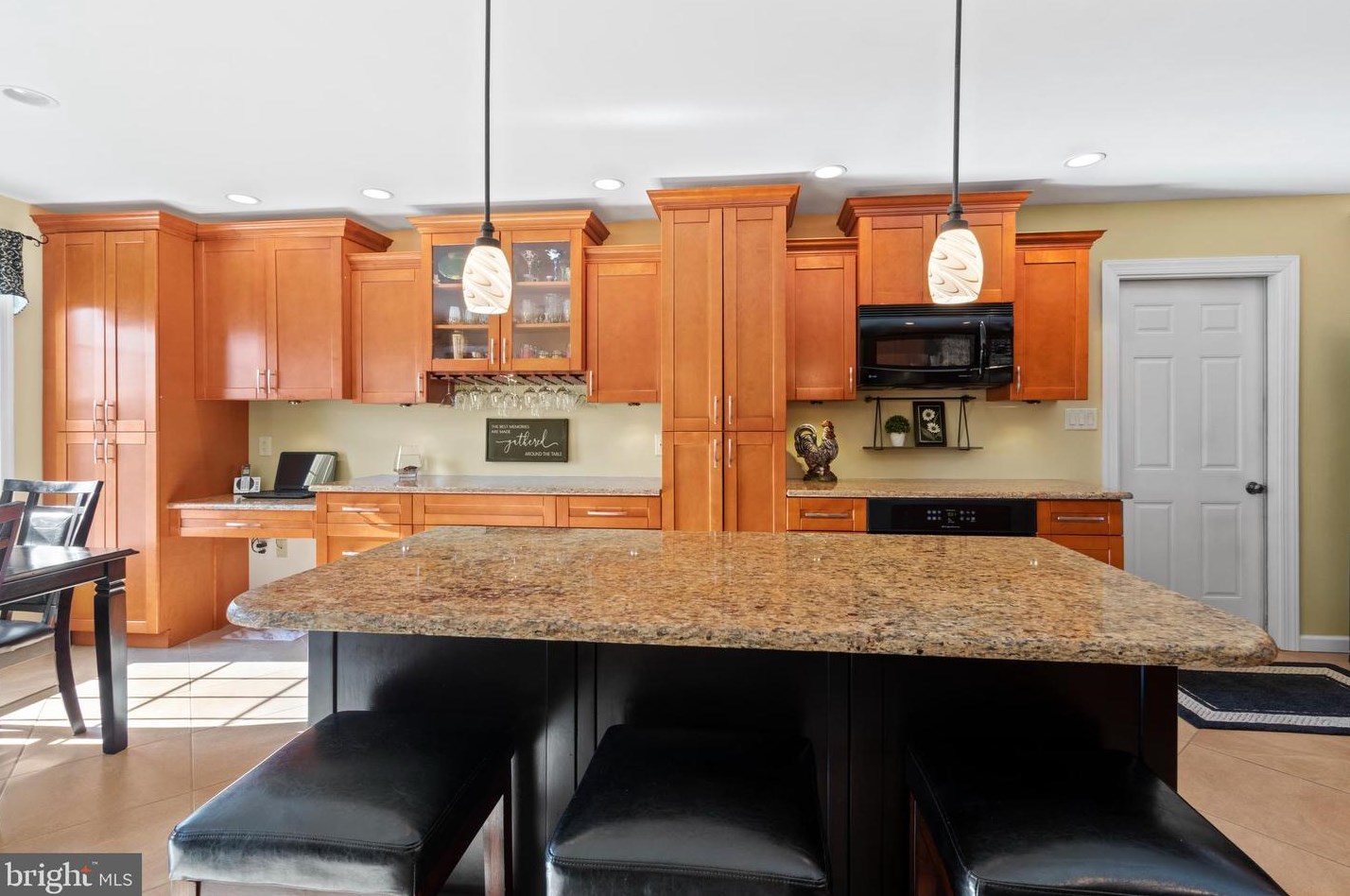 106 Freedom Vly Cir, Romansville PA  19320-1358 exterior