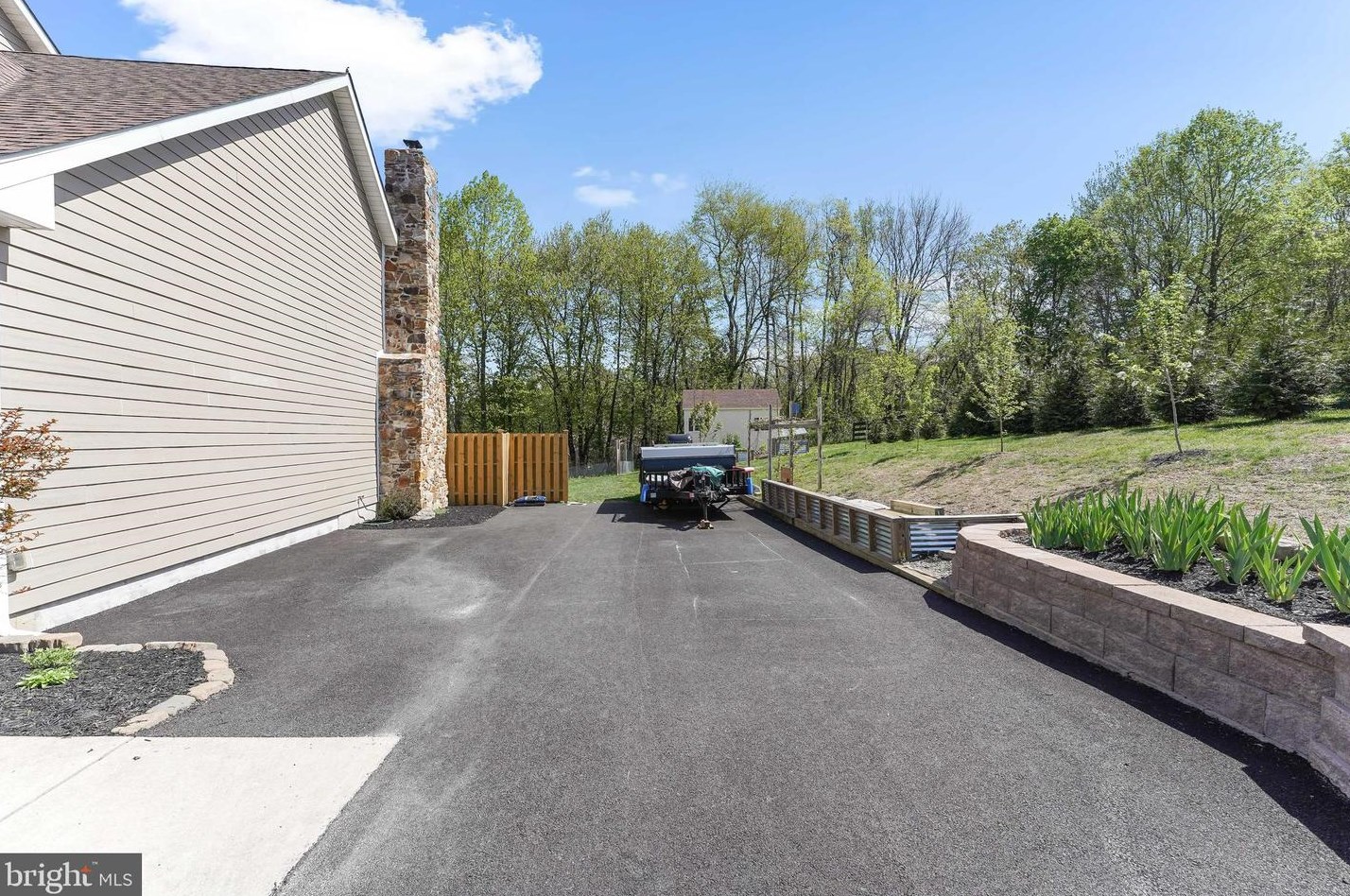 120 Cooks Ridge Ln, Oxford PA  19363-4241 exterior