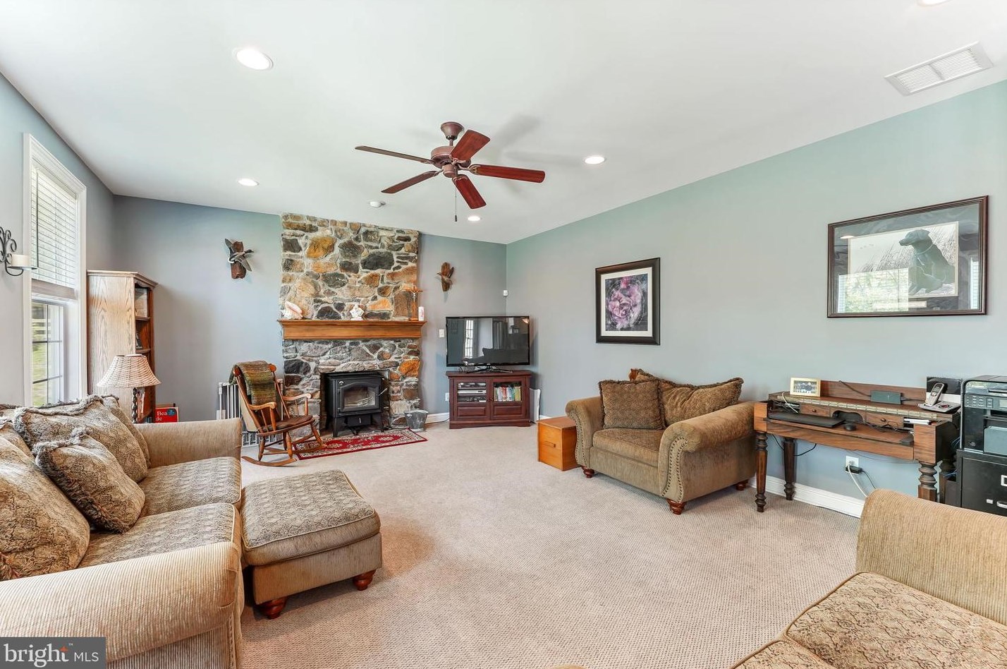 120 Cooks Ridge Ln, Oxford PA  19363-4241 exterior
