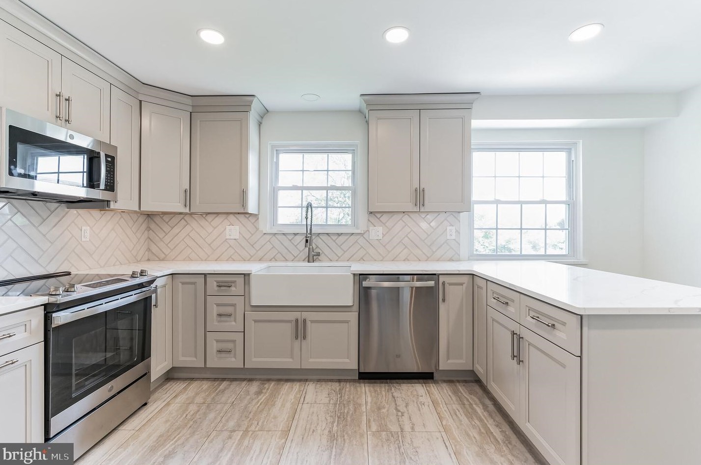 611 Marydell Dr, West Chester PA 19380-6376 exterior