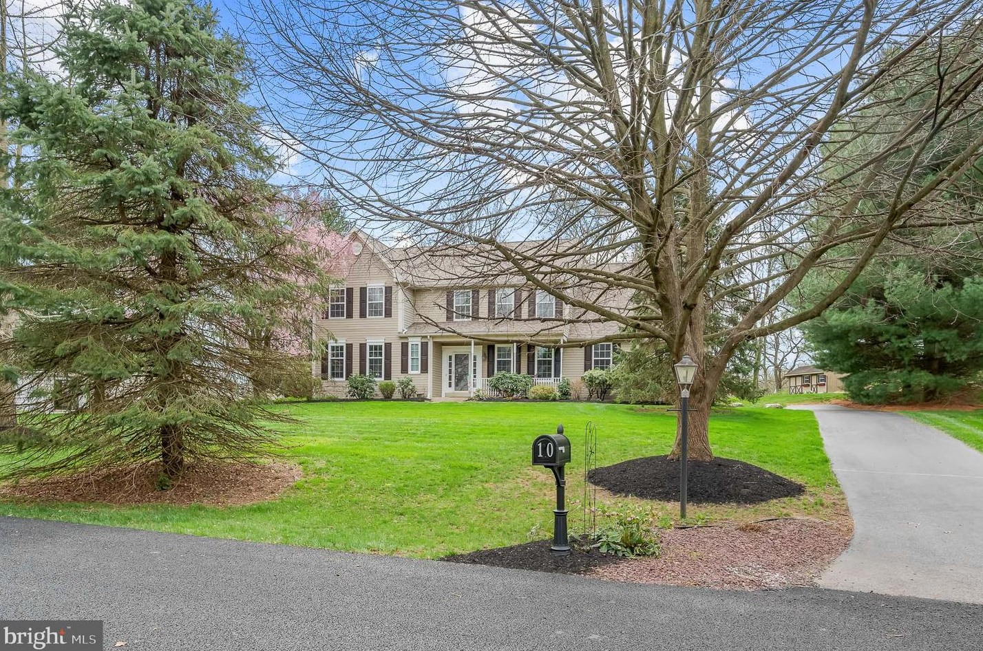 10 Jack Reynolds Way, Avondale PA  19311-1307 exterior