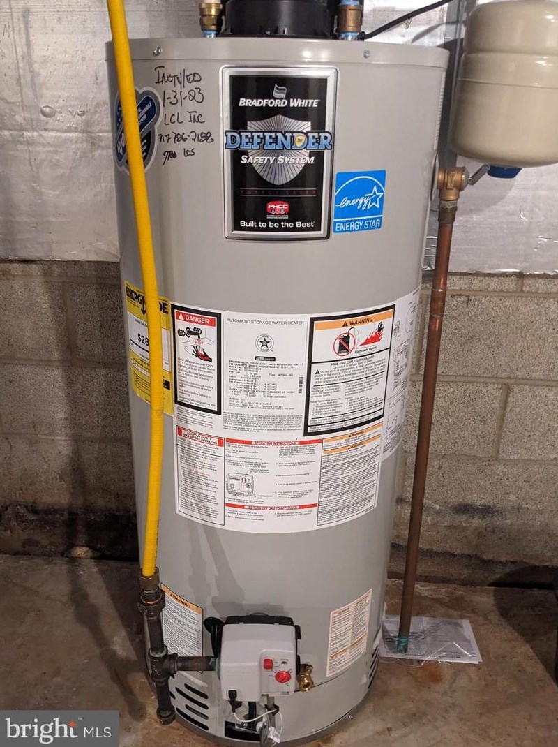 156 4 St, Oxford PA 19363-1433 exterior