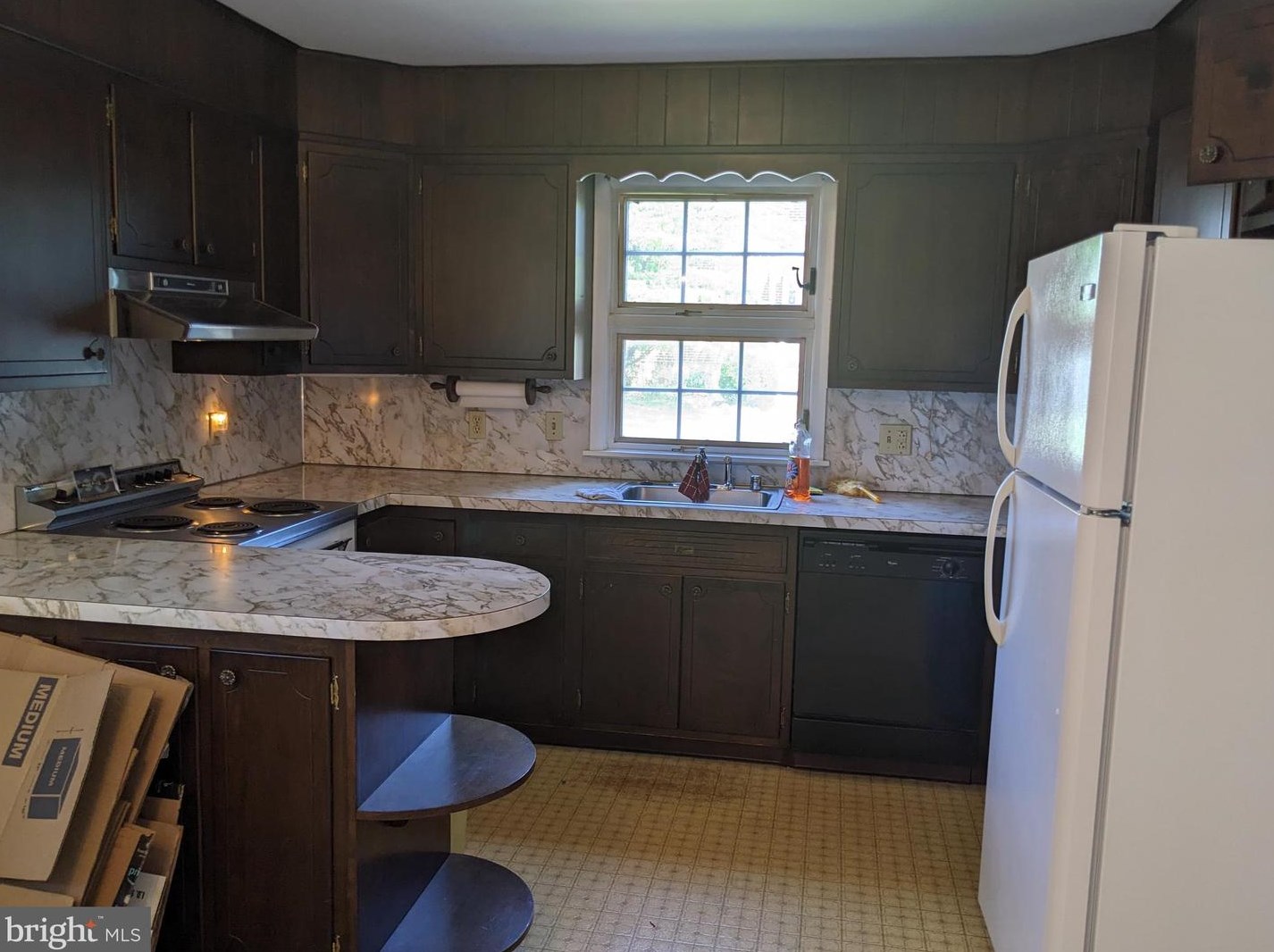 156 4 St, Oxford PA 19363-1433 exterior