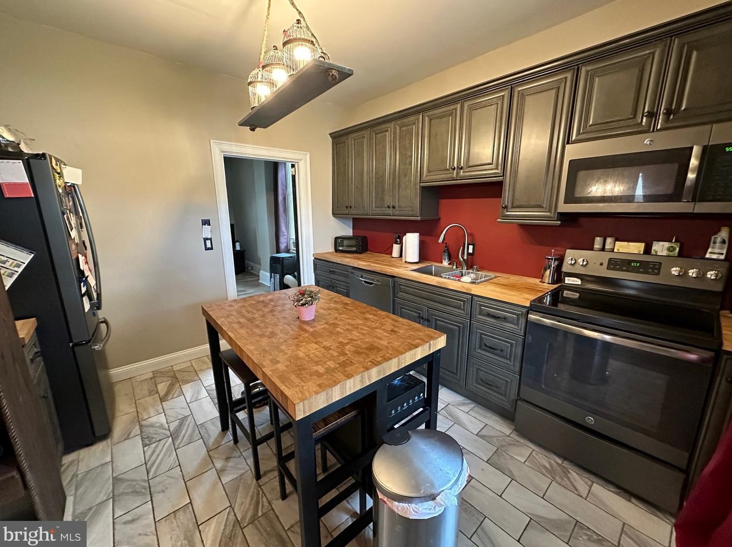 64 Pennsylvania Ave, Coatesville PA  19320-3678 exterior