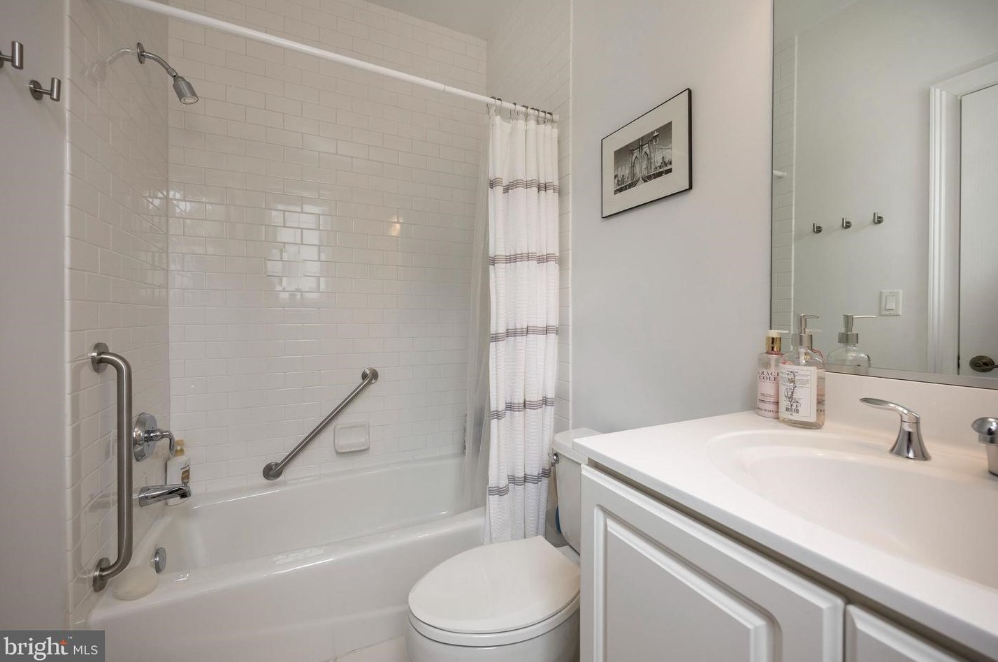 201 Caleb Dr, West Chester PA  19382-6177 exterior