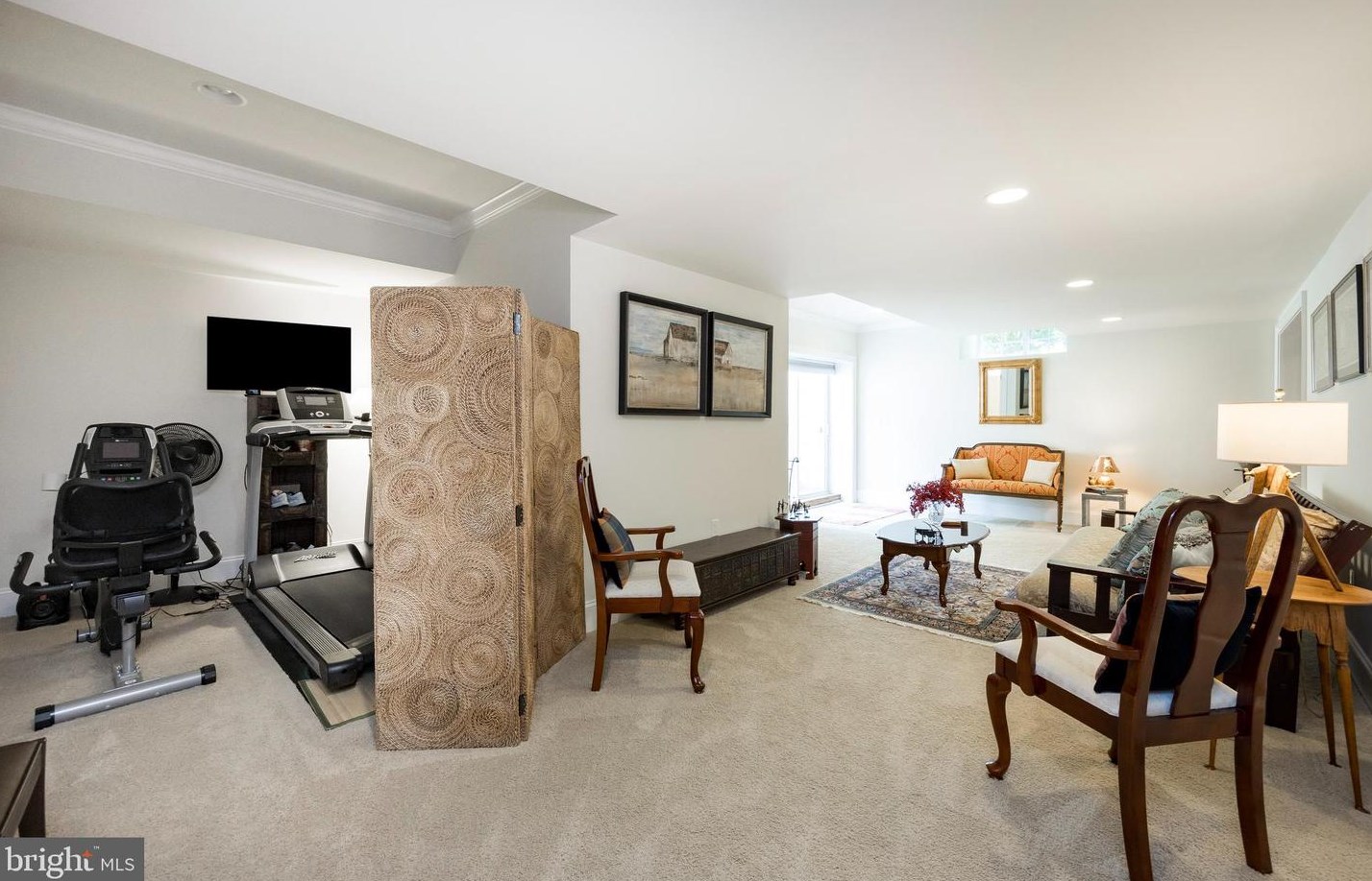 201 Caleb Dr, West Chester PA  19382-6177 exterior