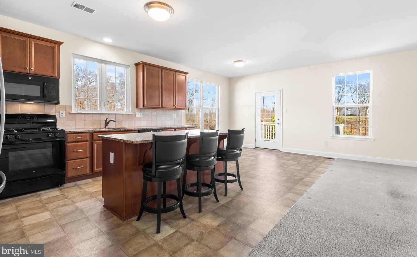 429 Lockport Ln, Coatesville PA  19320-6544 exterior