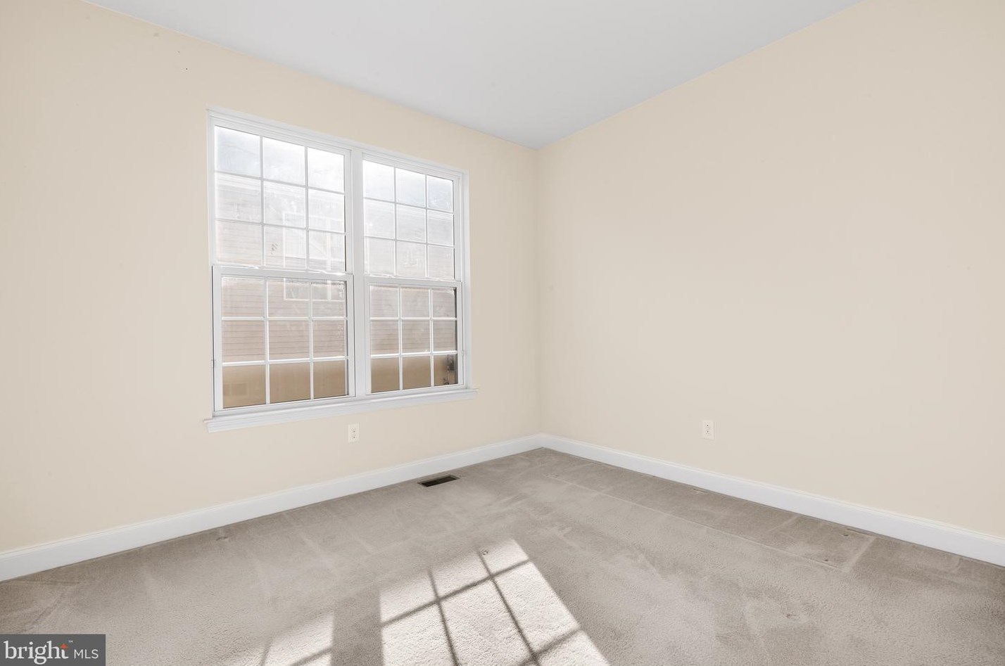429 Lockport Ln, Coatesville PA  19320-6544 exterior