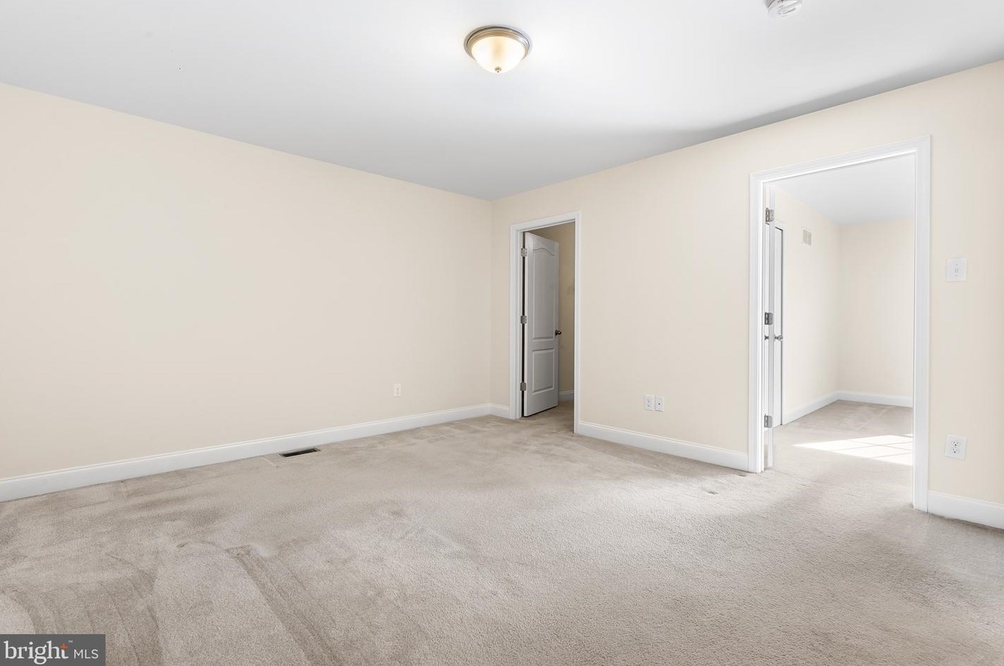 429 Lockport Ln, Coatesville PA  19320-6544 exterior