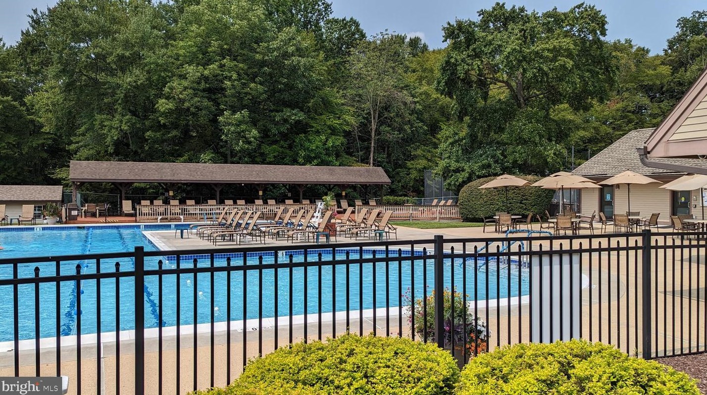 644 Heatherton Ln, West Chester PA  19380-5704 exterior