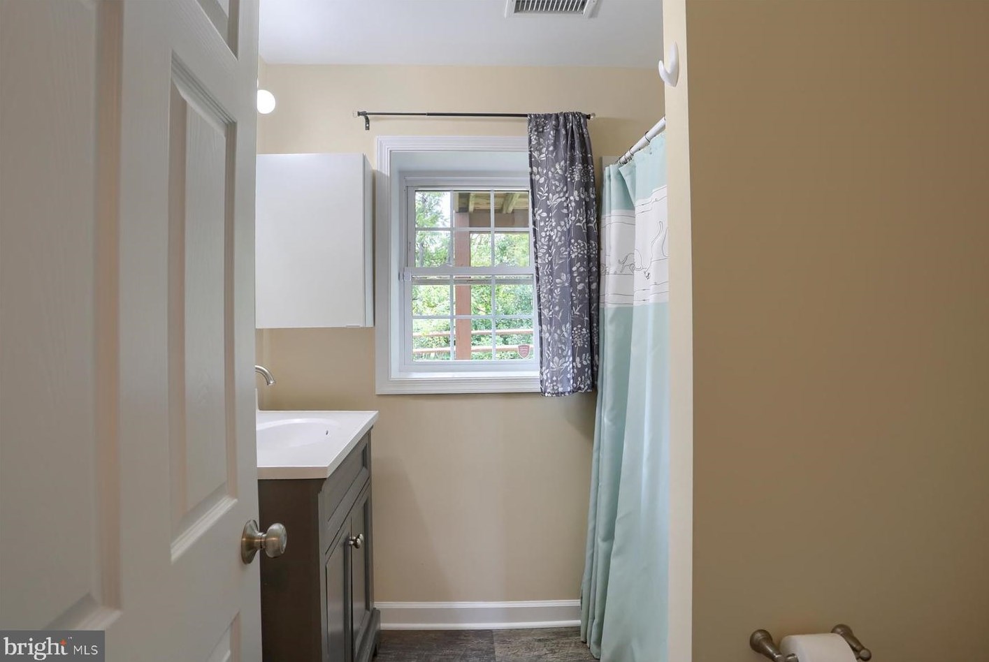 892 Chestnut St, Coatesville PA  19320-3317 exterior