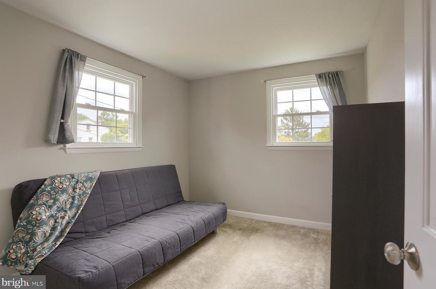 892 Chestnut St, Coatesville PA  19320-3317 exterior