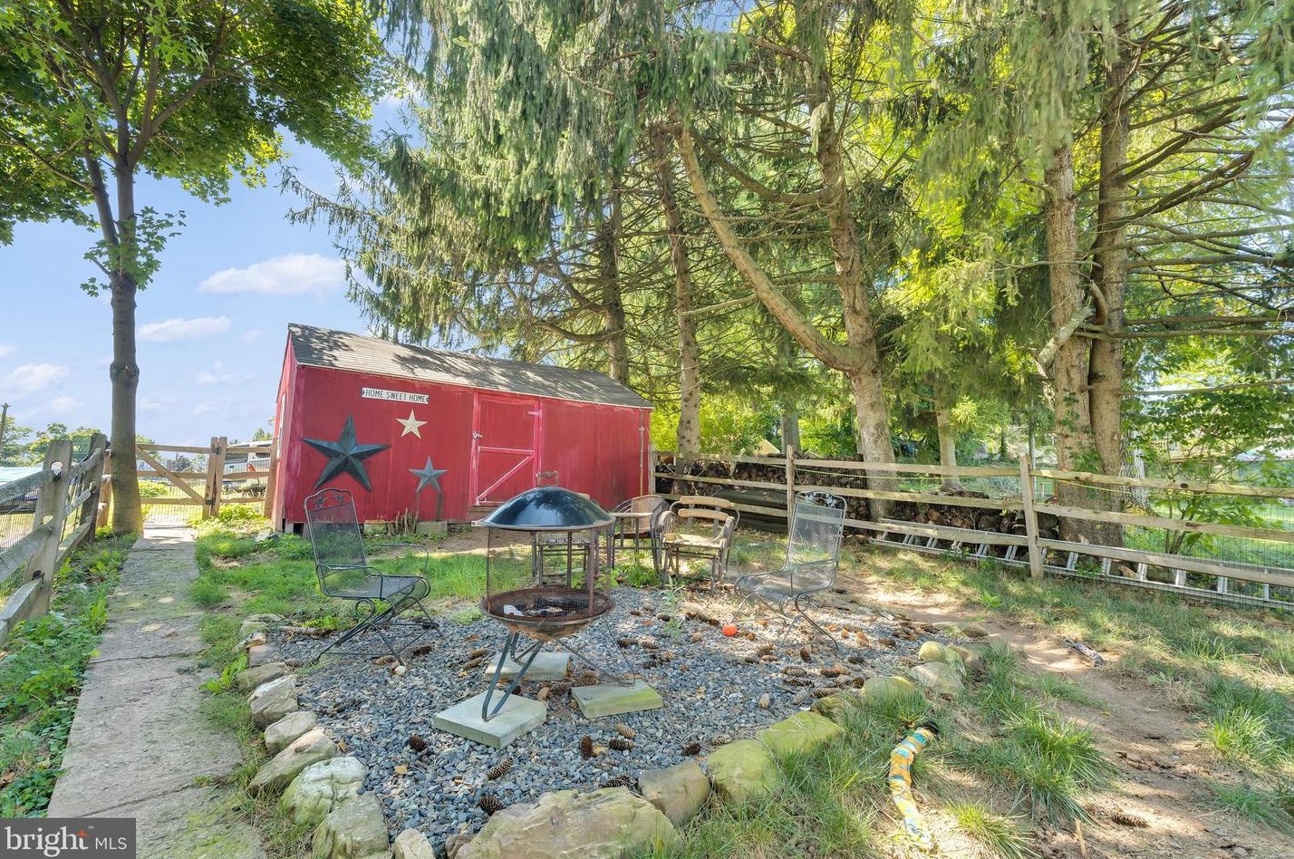 814 Latshaw Rd, Spring City PA  19475-1208 exterior