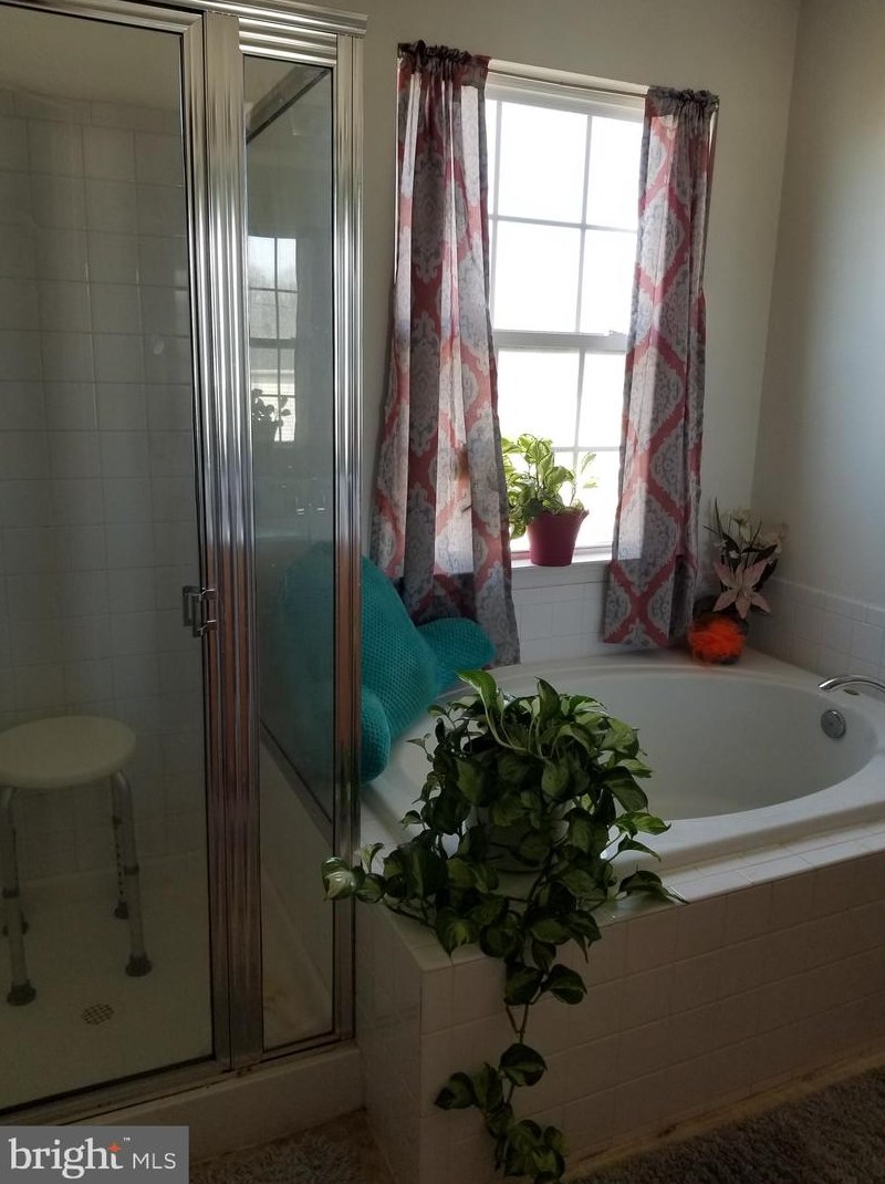 29 Tuxford Ln, Romansville PA  19320-1635 exterior