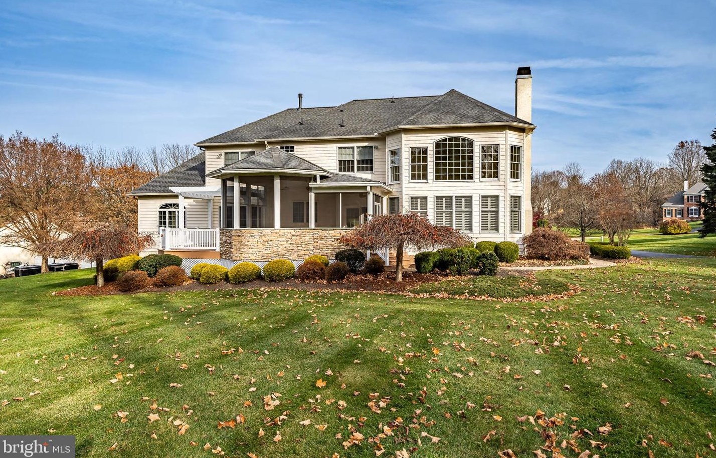 202 Ridge Crest Dr, West Chester PA  19382-1965 exterior