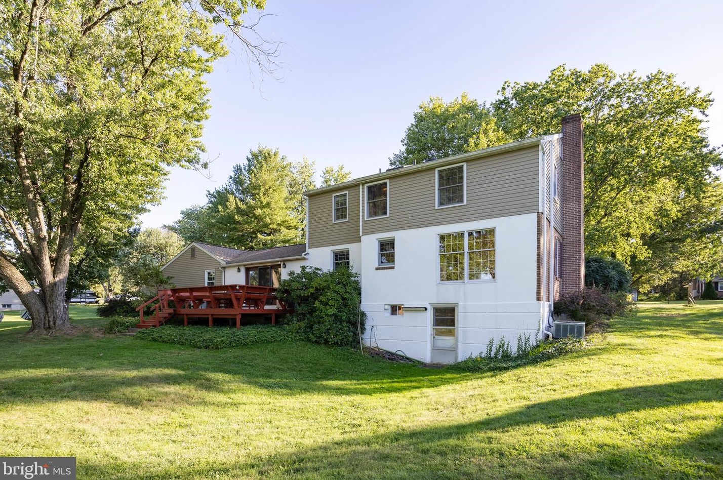 871 Chester Dr, Pottstown PA 19465-7518 exterior