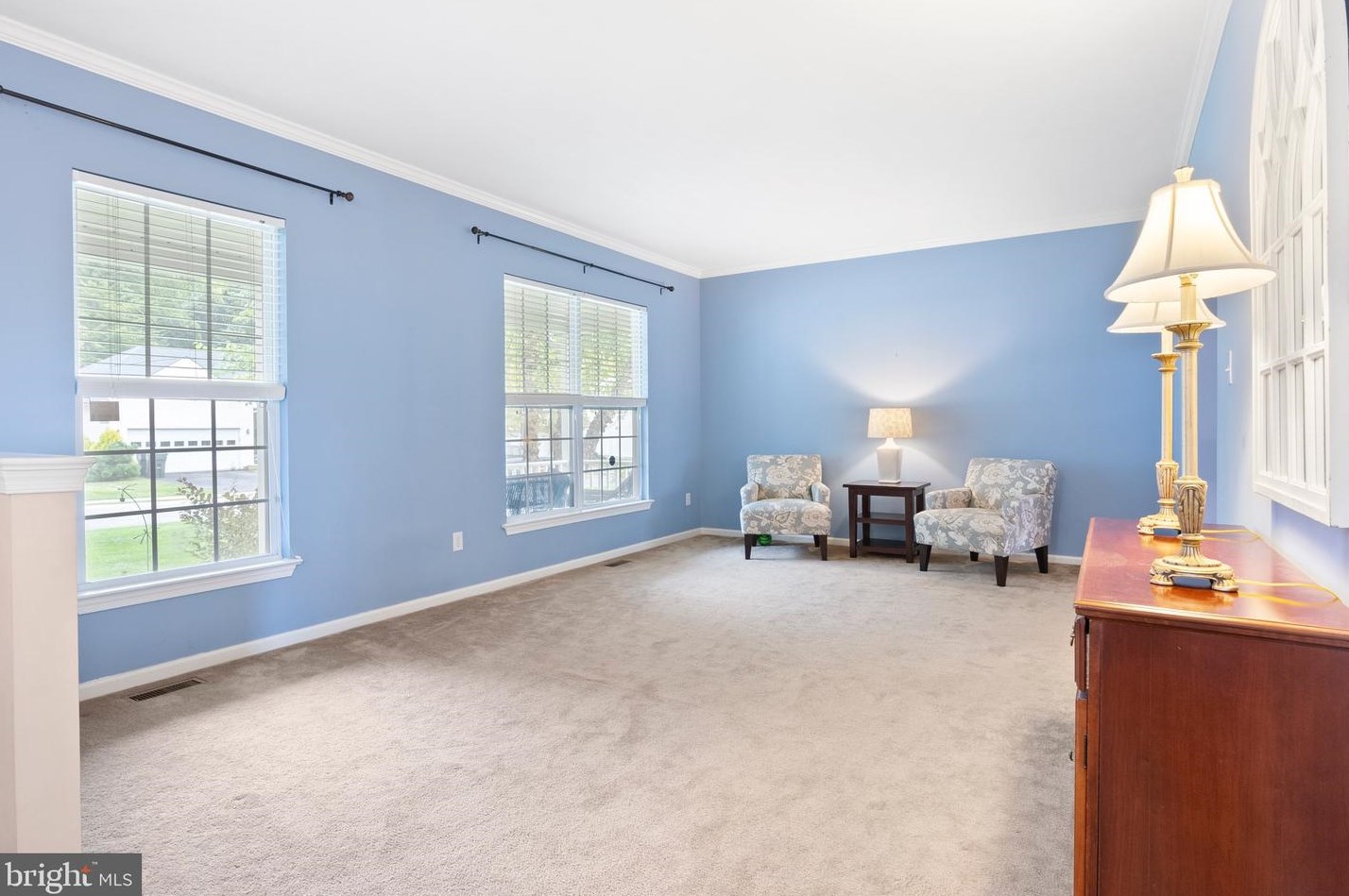 31 Danbury Cir, Coatesville PA  19320-5612 exterior