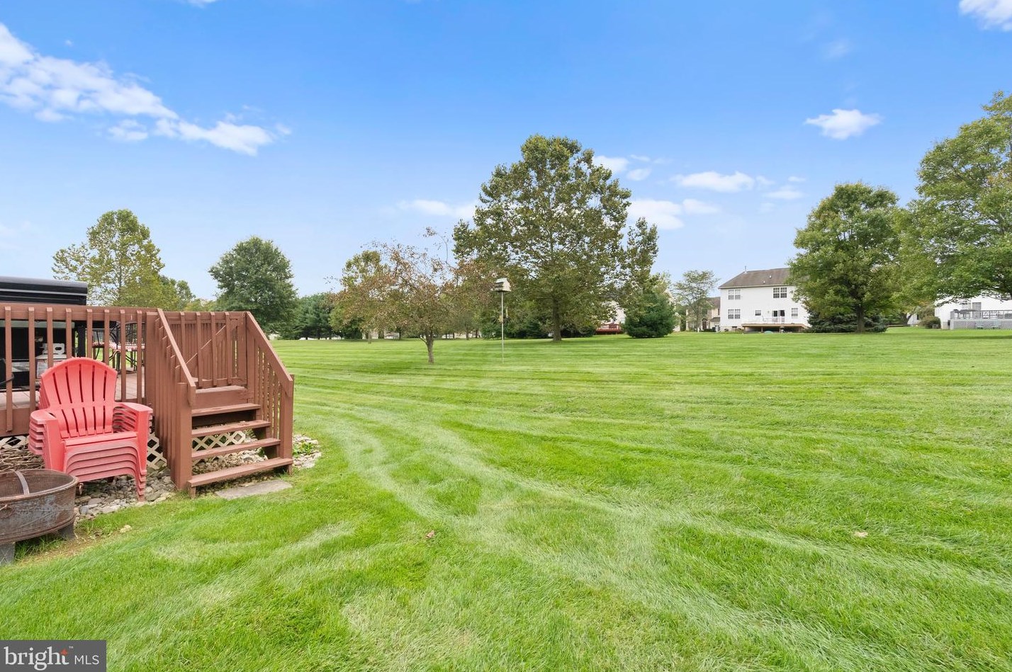 31 Danbury Cir, Coatesville PA  19320-5612 exterior