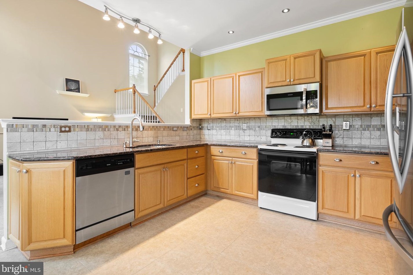 31 Danbury Cir, Coatesville PA  19320-5612 exterior