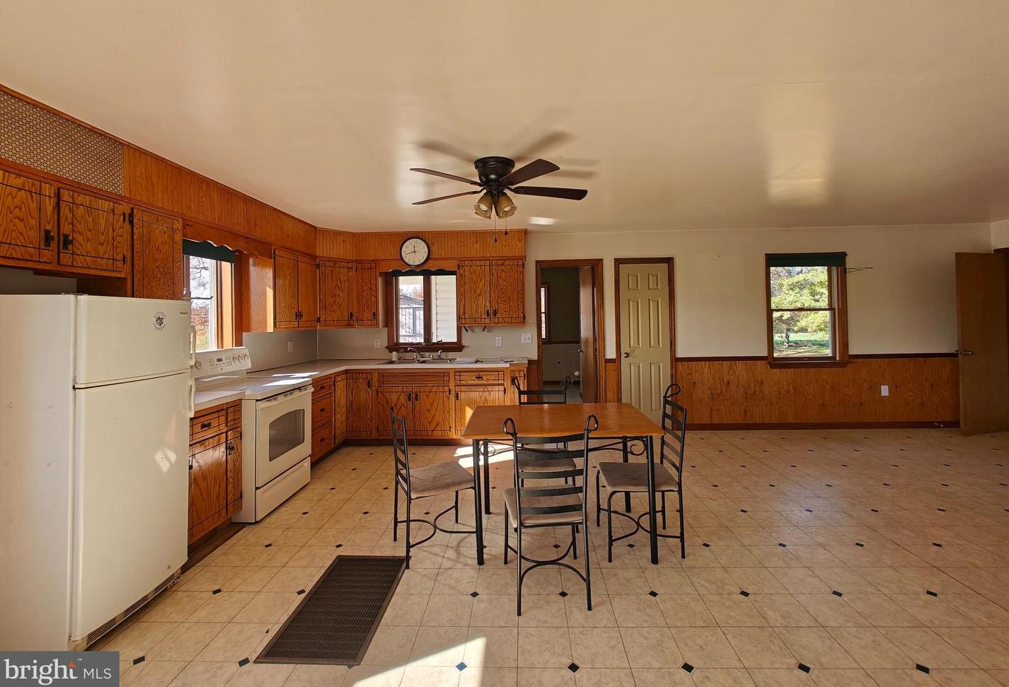 181 White School Rd, Honey Brook PA  19344-9793 exterior