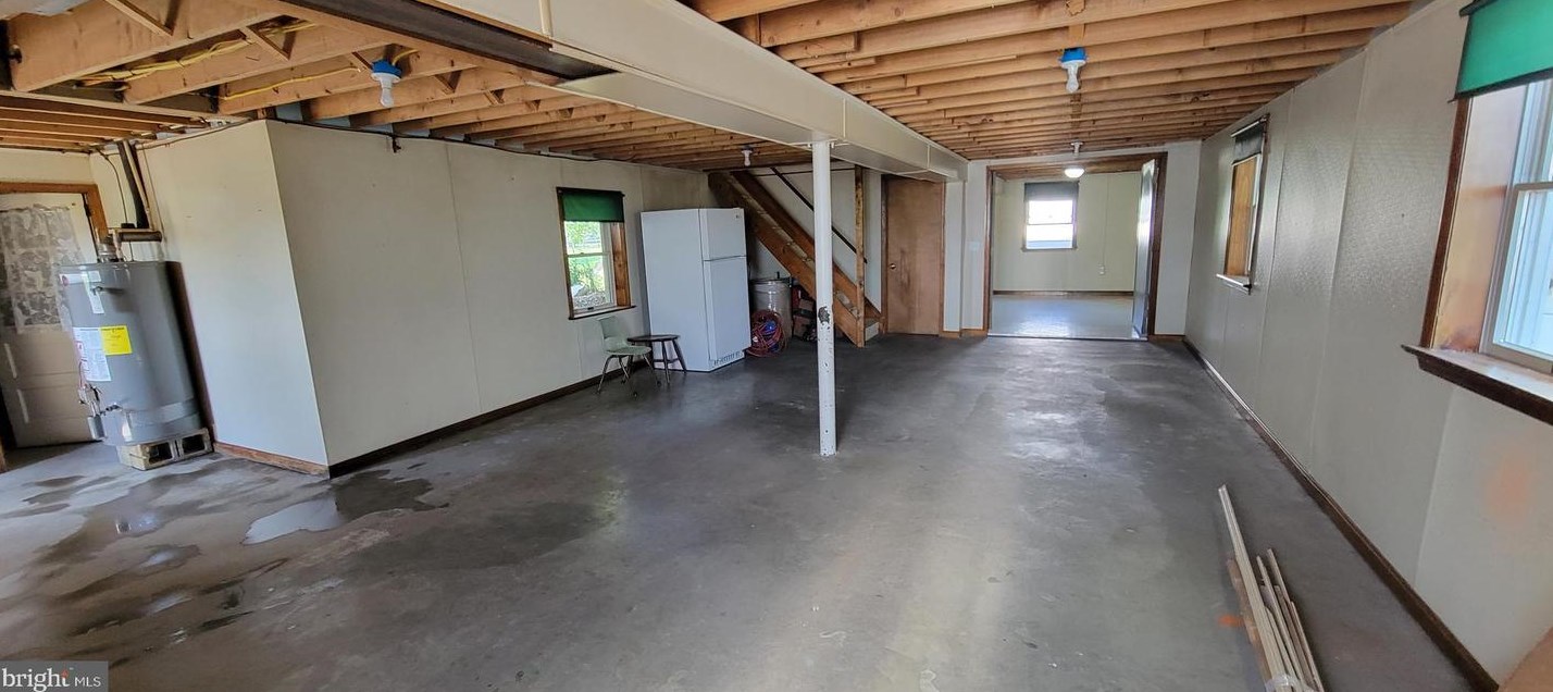 181 White School Rd, Honey Brook PA  19344-9793 exterior