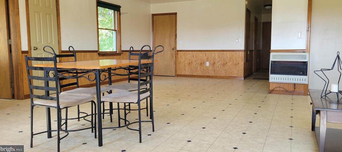 181 White School Rd, Honey Brook PA  19344-9793 exterior