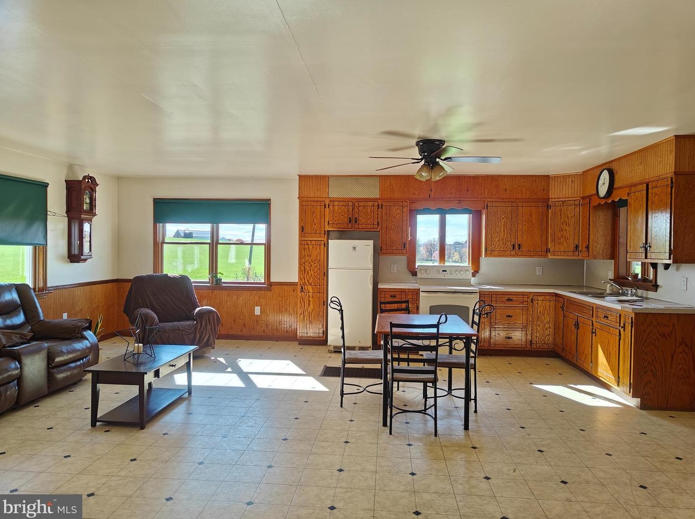 181 White School Rd, Honey Brook PA  19344-9793 exterior