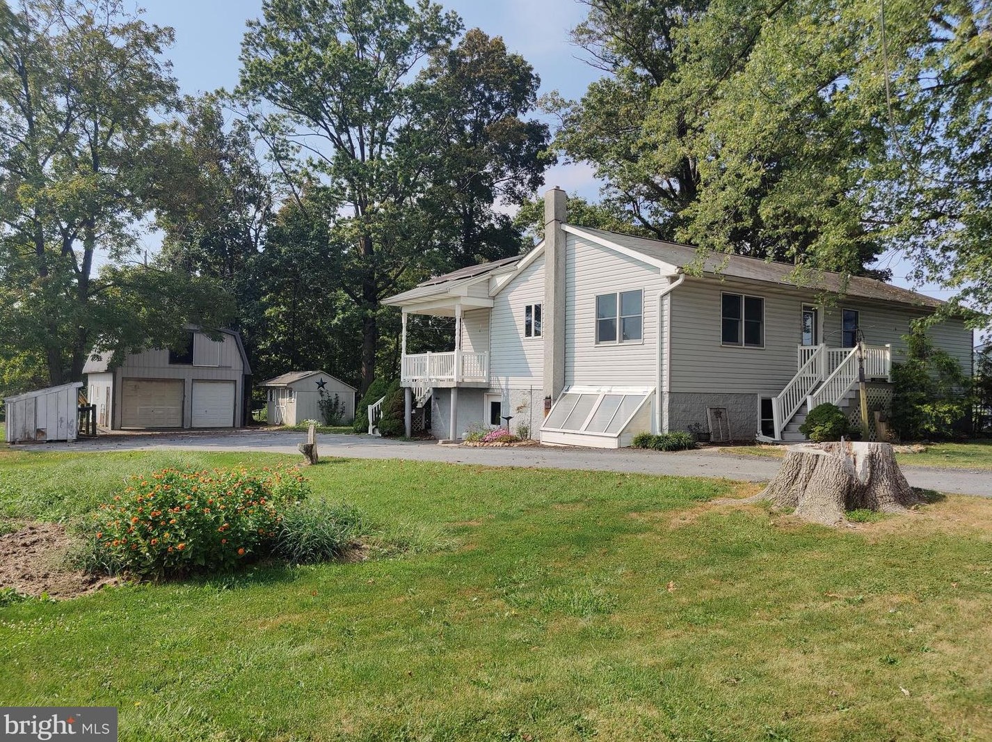 181 White School Rd, Honey Brook PA  19344-9793 exterior
